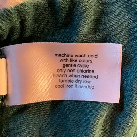 Layne Bryant size 14/16. Tye dyed look. Peek a boo sleeves. Tie-dyed tunic. - Picture 7 of 11